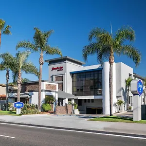 https://holiday-inn-express-hotel-and-suites-costa-mesa.topanaheimhotels.com